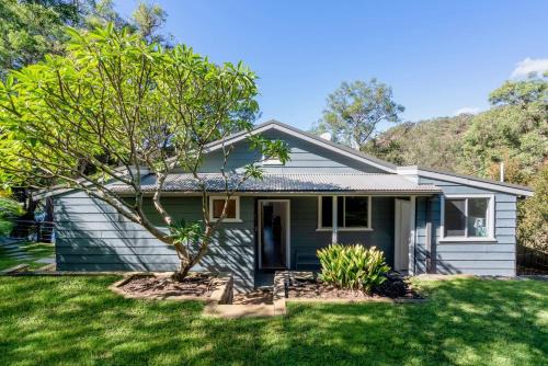 Cottage Point Haus | Coal and Candle Couples Retreat