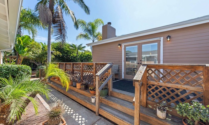 South Oceanside Haus | Coastal 3br Lush Getaway - Monthly