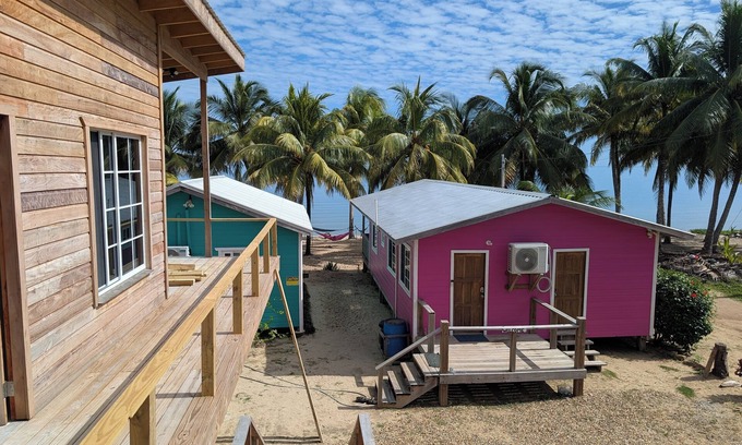 Hopkins Wohnung | Cobia Beach Guest House on the Beach in the middle of Hopkins Village Belize