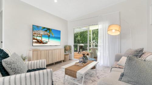 Repton Haus | Cockatoo - Sleeps 5, Luxe Riverside Retreat