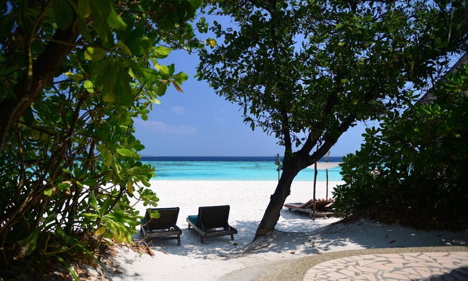 Dhunikolhu Resort | Coco Palm Dhuni Kolhu