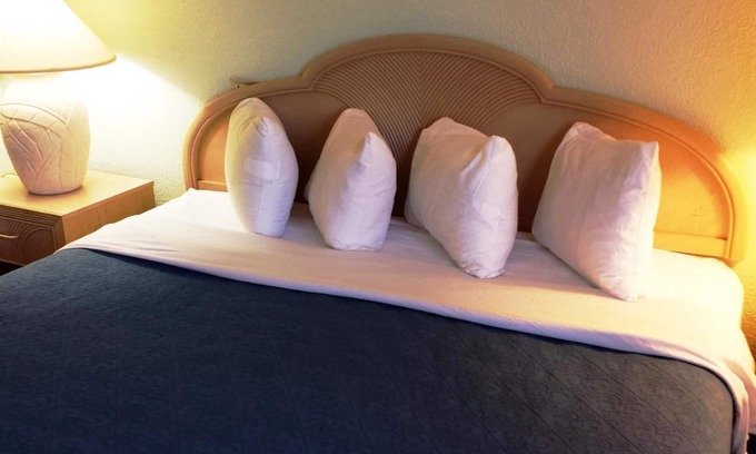 Cocoa Beach Hotel | Cocoa Beach Suites