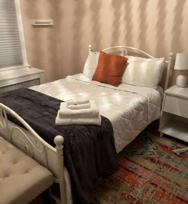 University Heights Haus | Cocoa Breeze Nook Suite