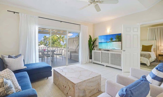 Northwest Point Eigentumswohnung | Coconut Bay Villas #116 - Ocean View 2 BR & Pool