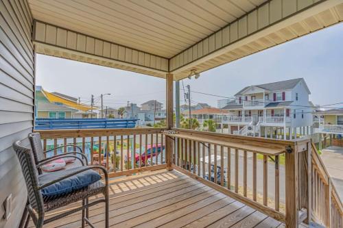 Cherry Grove Beach Haus | Coconut Flats Duplex- Upstairs-