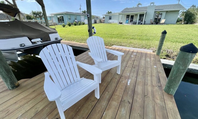 Venetian Way Haus | 🏖️ Coconut River Retreat – On the Water & Close to the Sand