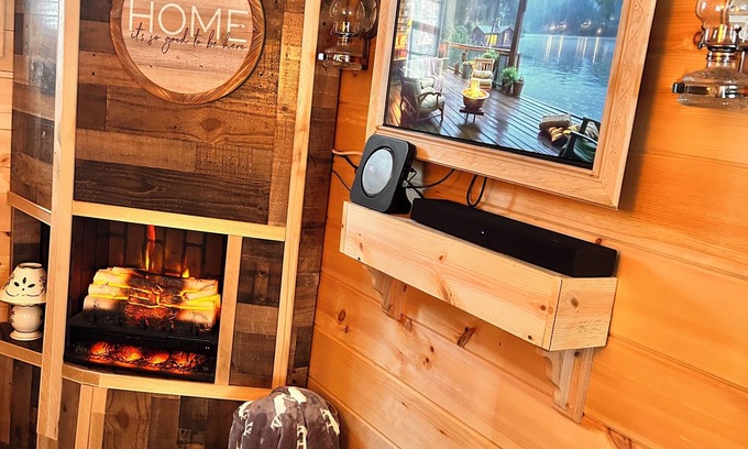 Webster Kabine | Come and enjoy cabin in wodzzz with hot tub year round.