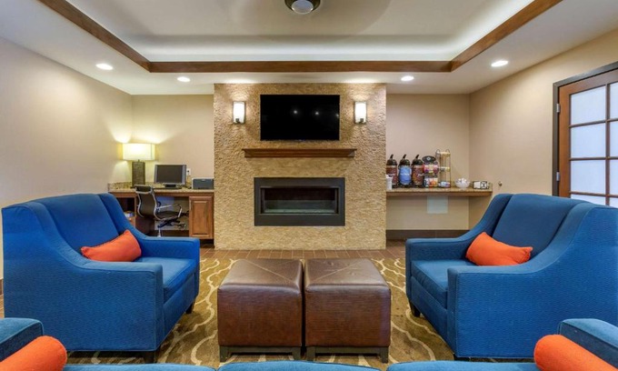 Medford Hotel | Comfort Inn Medford North