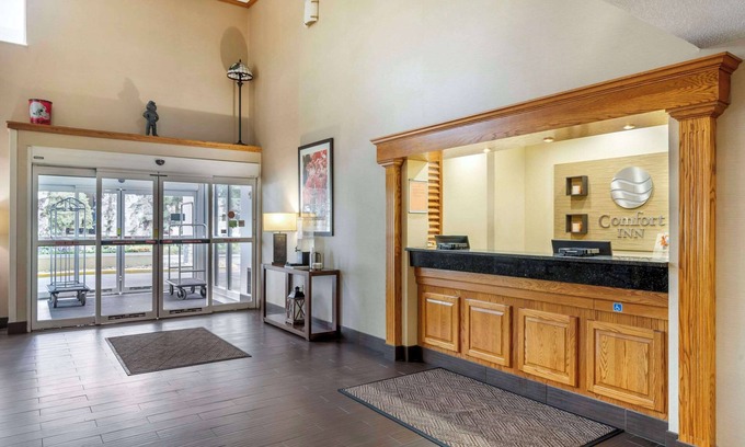 Polaris Hotel | Comfort Inn North/Polaris