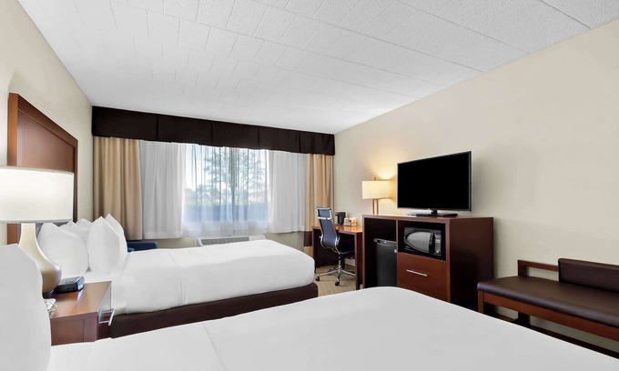 Somerset Hotel | Comfort Inn