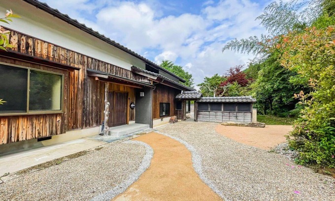 Asago Villa | Comfortable 150-year-old traditional Japanese-style inn near the ruins of Takeda Castle floating on the sea of clouds.