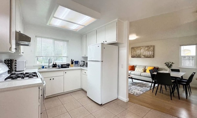 Northside Haus | Comfortable 4BR Heart Downtown SJ Central AC Sjsu