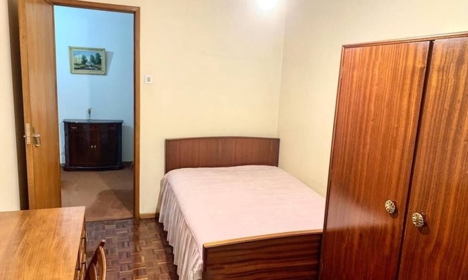 Leiria Wohnung | Comfortable Bedroom at Bairro dos Capuchos
