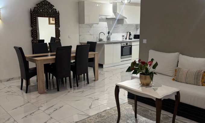 Charnay-les-Macon Wohnung | Comfortable, central accommodation
