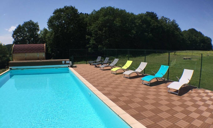 Flacey-en-Bresse Hütte | Komfortables Ferienhaus mit Pool (5 Personen)