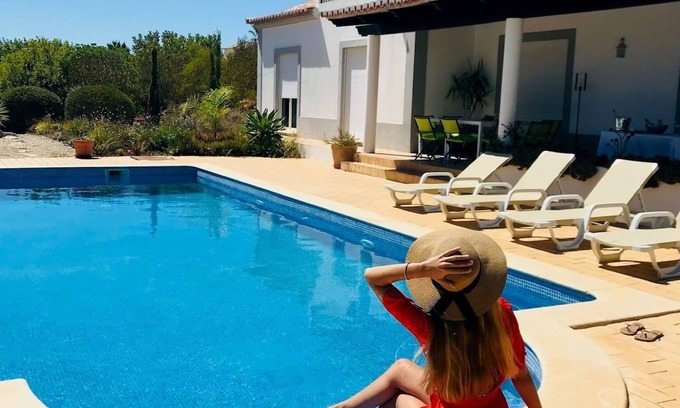 Boavista Villa | Komfortable Luxus Familien Villa - 10x5m Privater Pool, Grill, Spielzimmer