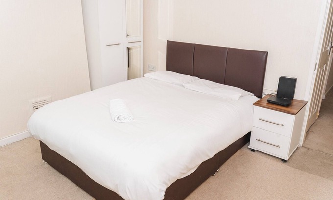 Stoke-on-Trent Haus | Comfortable Property in stoke near city