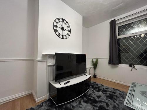 Ashton-under-Lyne Haus | Comfortable, spacious 2 Bedroom house close to Etihad Stadium