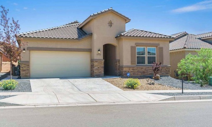 Ranchito Haus | Comfortable Stay in Rio Rancho!