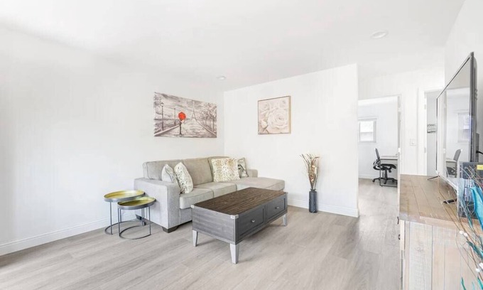 Sunnyvale West Wohnung | Comfy 2BR Apt with AC Washer Dryer Free EV Charge Work from home in Sunnyvale