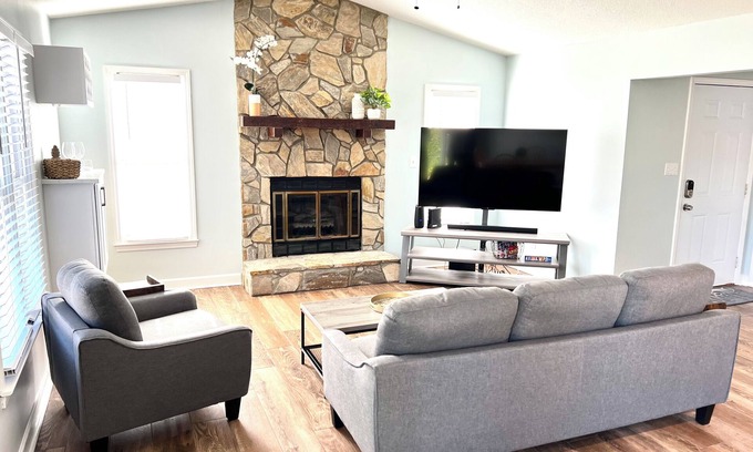 Socastee Haus | Comfy 3BR Hidden Gem in a perfect quiet location.