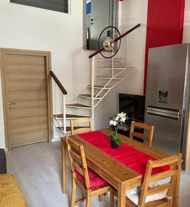 Nea Ionia Wohnung | Comfy apartment with low ceiling attic