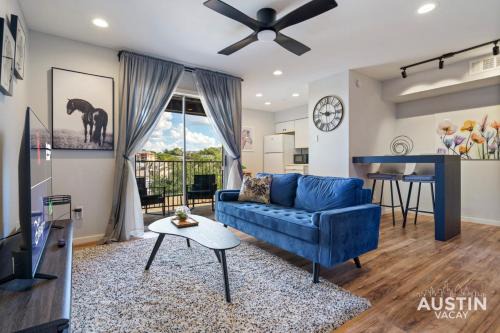 Riverside Wohnung | Comfy ATX Apt plus Balcony and Smart TV and Free Parking