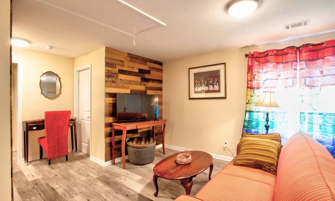 Lithonia Haus | COMFY HIDE-OUT (SLEEPS 6)