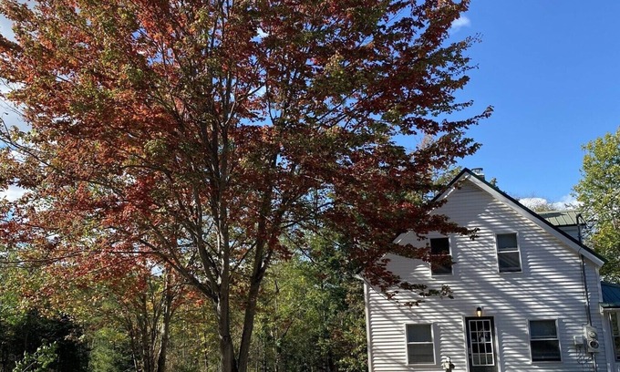 Dalton Haus | Comfy Home on 2+ acres just outside the White Mountains on the Connecticut River