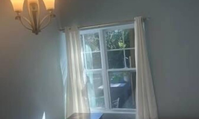 Bayview Haus | Comfy Room close to Norfolk Base