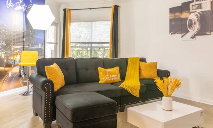 Atlanta Wohnung | Comfy Superstar Getaway w/Selfie Wall, Free Parking & Wifi