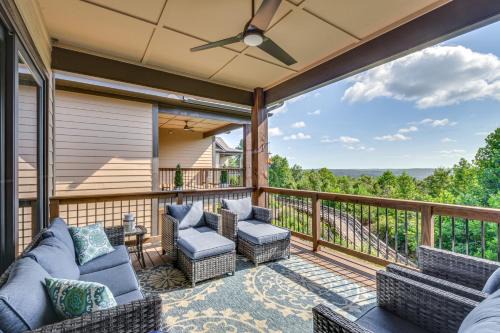Toccoa Wohnung | Community Perks Mountain-View Condo in Toccoa!