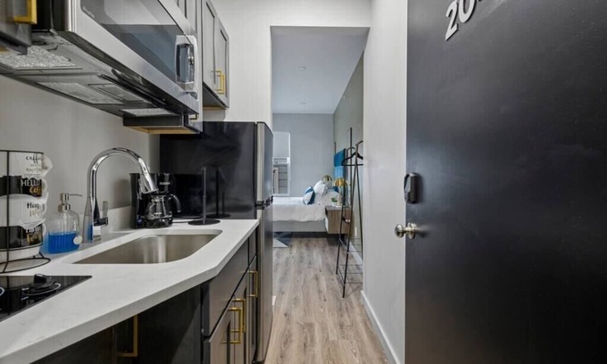 Middletown Wohnung | Compact Studio Suite Couples or Solo Travelers