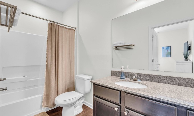 Starkville Eigentumswohnung | Completely Updated Condo, 15 Minute Walk to Davis Wade Stadium!!