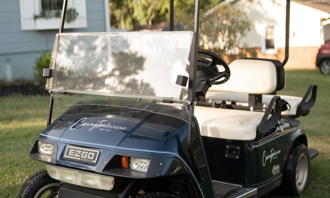 Covington Haus | Complimentary Golf Cart - .9 Miles From Square - Hot Tub