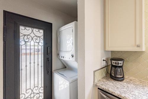 Park Scottsdale One Haus | Complimentary Heated Pool Close to OldTown3BR