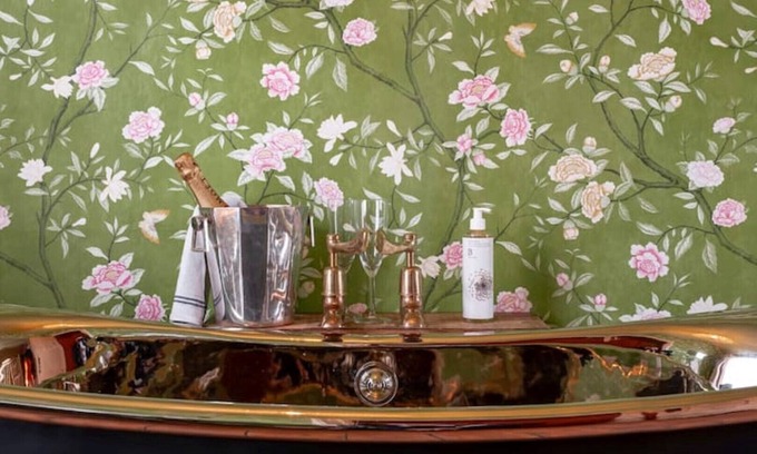 Wingfield Hütte | Conde Nast voted top Cotswold holiday let