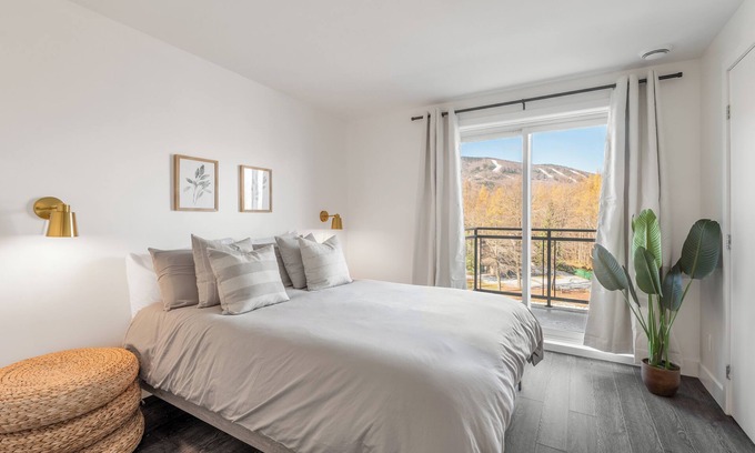 Beaupre Eigentumswohnung | Condo des Neiges. Vue Imprenable sur la Montagne, Piscine Intérieure