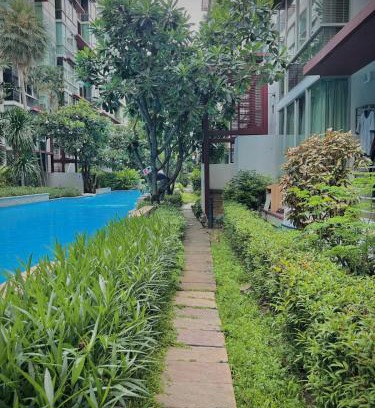 Suan Luang Wohnung | Condo with Pool View & Great Amenities Bangkok