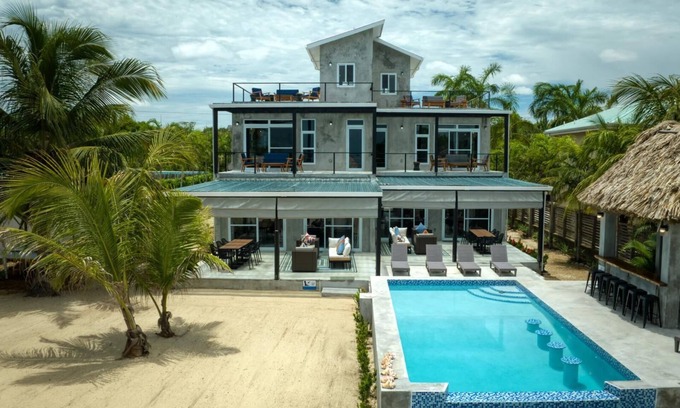 Placencia Eigentumswohnung | Conmigo Villas - 6 Bedroom Beachfront w/ Pool