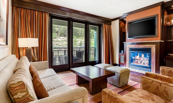 Truckee Hotel | Constellation Residences #4204 at The Ritz Carlton