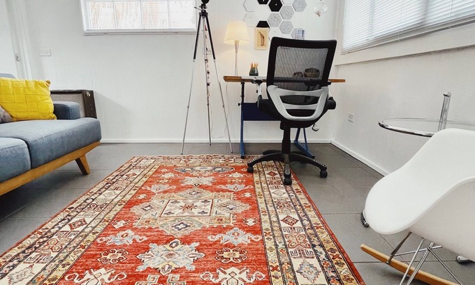 University Heights Haus | Convenient and Stylish Home for Traveling Nurses, Film Industry and Vacationers