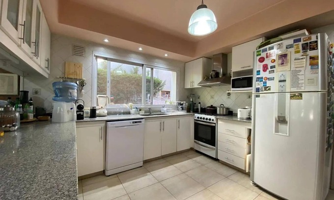 Don Torcuato Haus | Cool 4-bedroom chalet in Don Torcuato with WiFi access