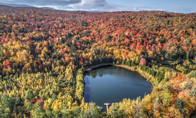 Bolton-Ouest Skihütte | Cool and cosy shack with private lake