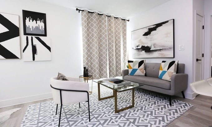 Brookland Bed & Breakfast | Cool & Spacious CitySkyline View Home in Brookland