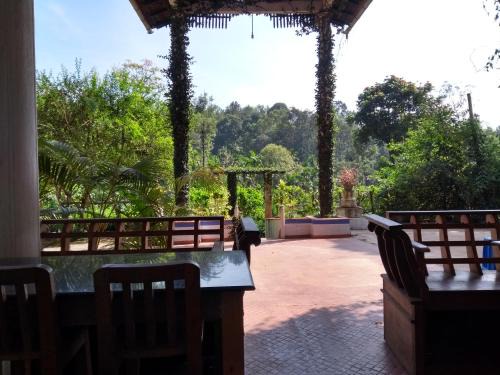 Somvarpet Haus | Coorg 4 C's Little Paradise