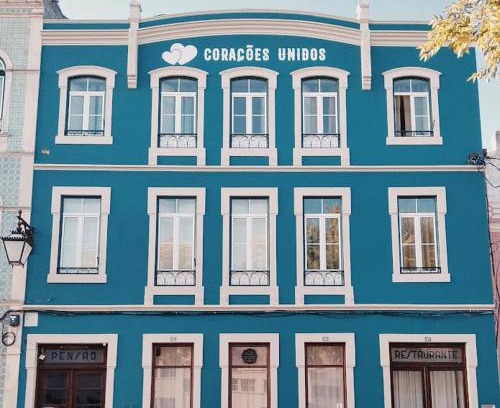 Alcobaca Haus | Corações Unidos "A Pensão"