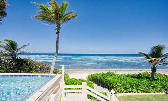 North Side Villa | Coral Loft 4BR + 1 BR Oceanfront Villa w/ Private Pool & Beach in Grand Cayman