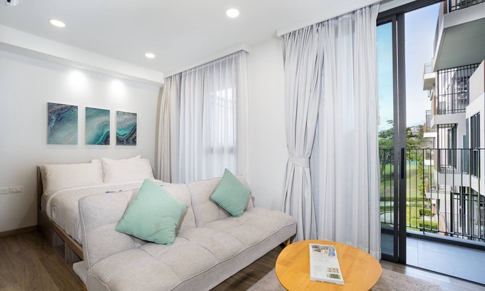 Laguna Wohnung | Corner Studio with Golf Course View