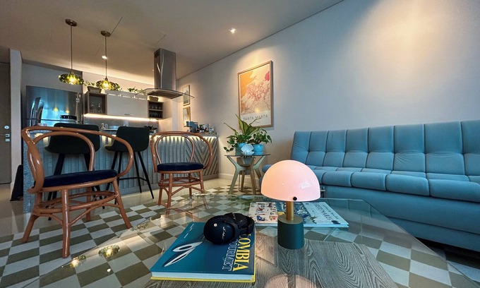 El Prado Wohnung | Corozo Berry Loft - Mallorquin View. One block from Buenavista.